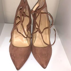 Pink pointed toe heels